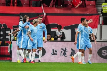 博鱼电竞平台-中超巨大失误！姆布拉轰处子球，张宸梁送礼，河南3战玉昆均破门