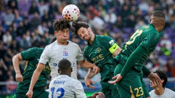 博鱼电竞平台-联赛才踢两轮，申花阵容已“面目全非”，斯卢茨基对残阵拼下一分并不满意|上海申花|鲁迪·盖伊|客场|浙江队|上海申花足球俱乐部_新浪体育_新浪新闻